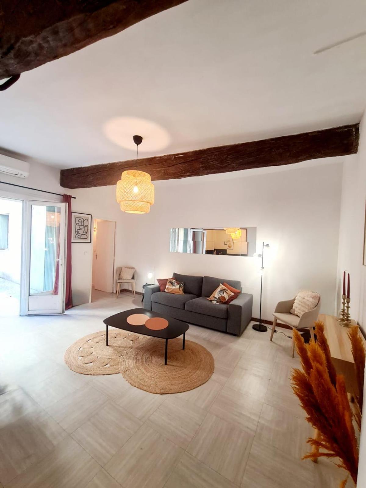 Appartement Intra Muros Avec Cour Privee Авиньон Экстерьер фото